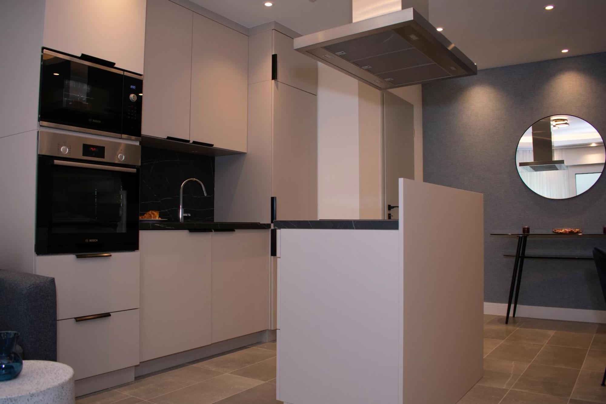 Luxury Cozy 2 Bdr Downtown Apt.4 Budapeste